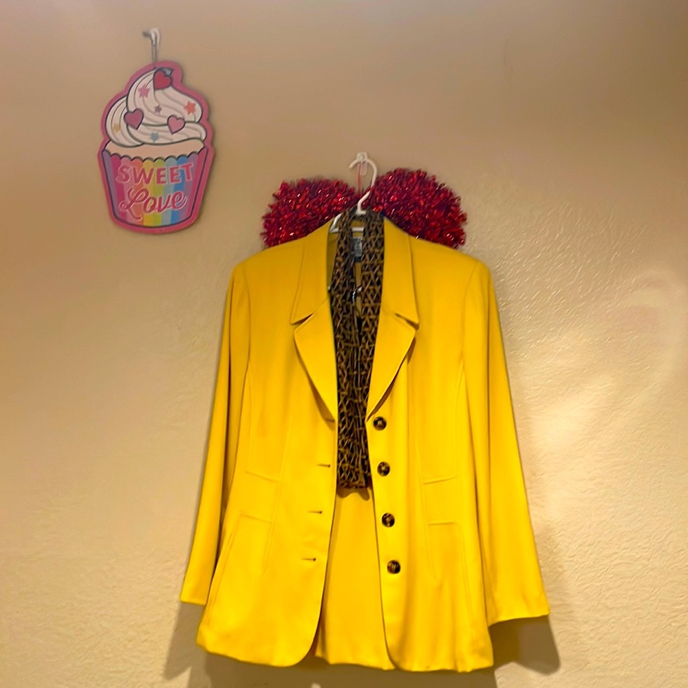 Gold skirt set 2Piece Including scarf in photo
